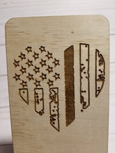 Load image into Gallery viewer, American Flag Heart Phone Stand